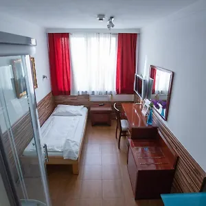 Hotel Attache L Contactless Check-in, Viena