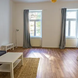 1090 Apartament